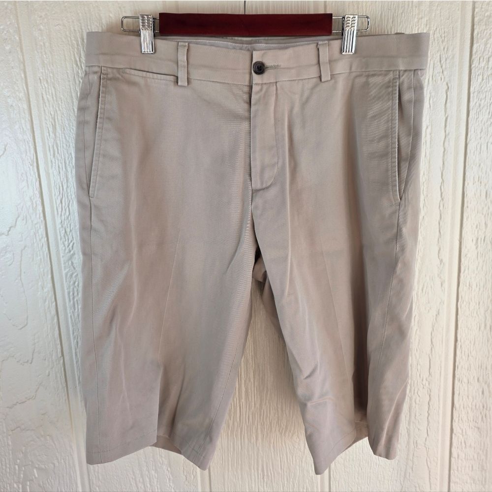 Men's Eddie Bauer Khaki Flat Front Men Shorts, Size 35